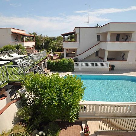 كاروفينيو Residence Mezzaluna المظهر الخارجي الصورة