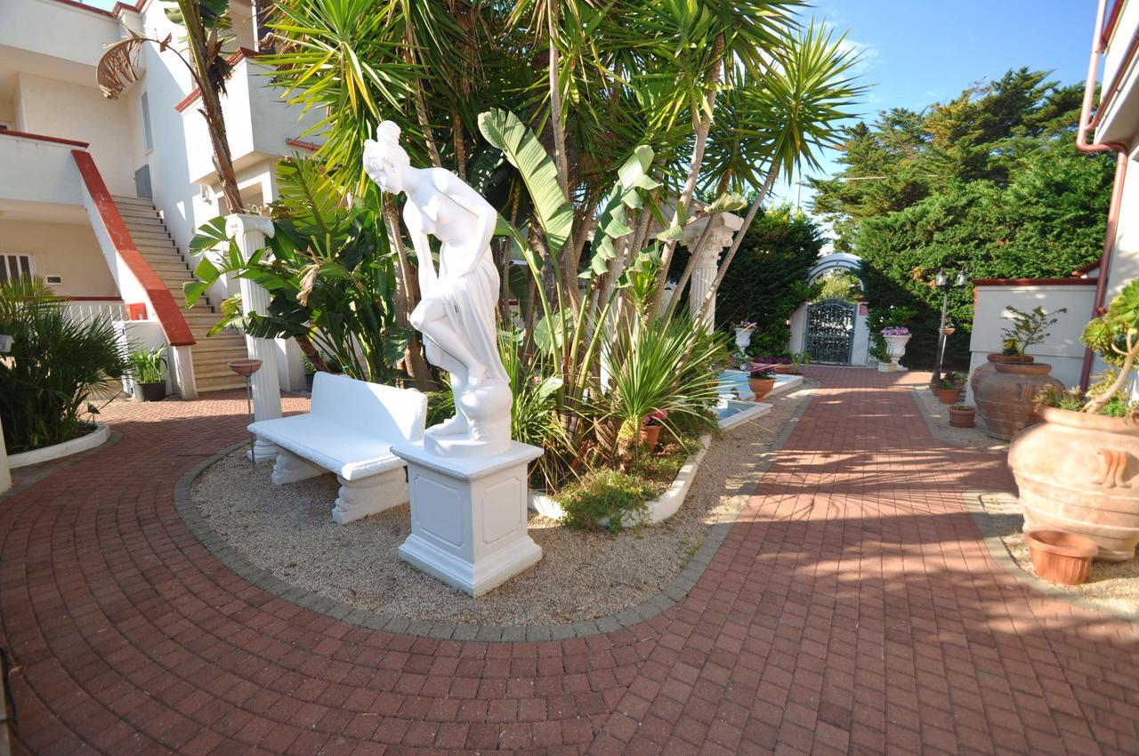 كاروفينيو Residence Mezzaluna المظهر الخارجي الصورة
