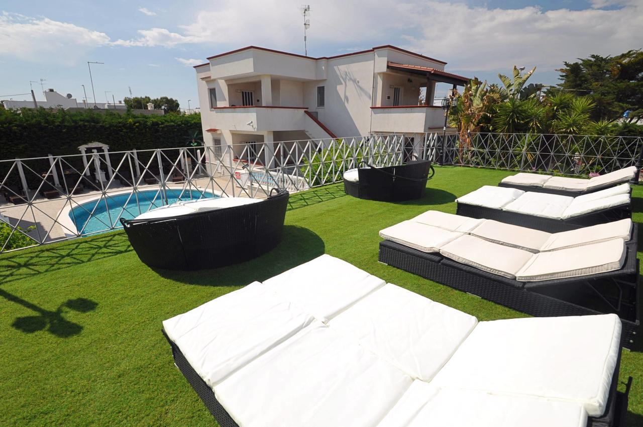 كاروفينيو Residence Mezzaluna المظهر الخارجي الصورة